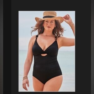 Swimsuits For All 16 NWOT Black Sweetheart Keyhole Underwire One Piece Swimsuit